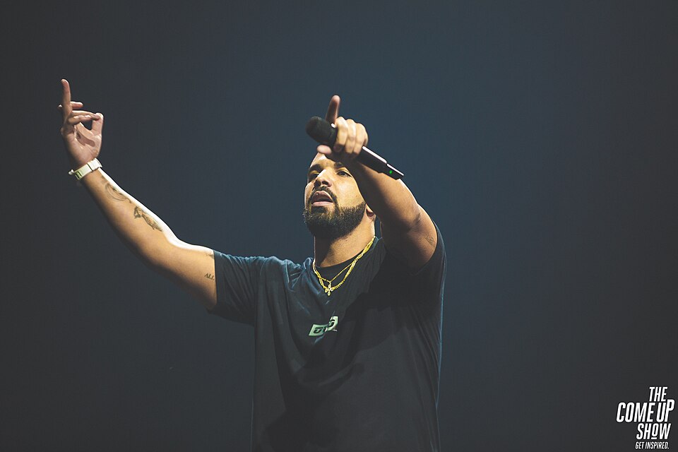 Drake at his Summer Sixteen Tour 2016 in Toronto, Canada - Wikimedia Commons